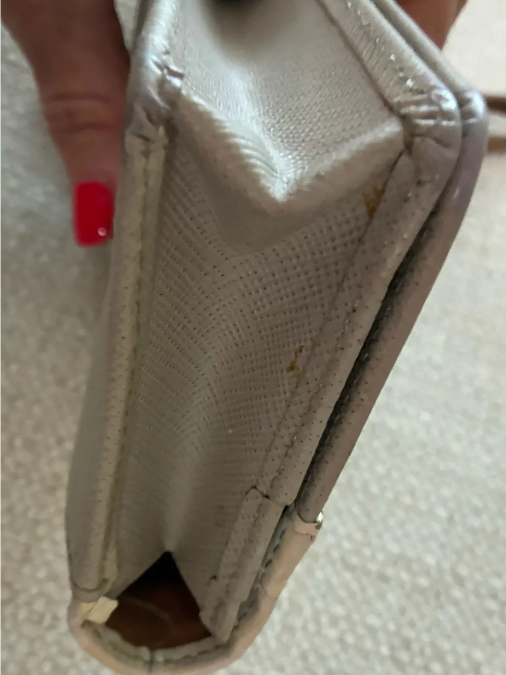 Rare Brahmin EUC Cream & Taupe Melbourne Croc-Embossed Leagher Wristlet Clutch